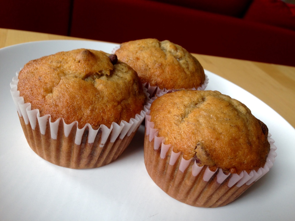 Erin lets the bananas go bad, so Serena is forced to bake muffins.